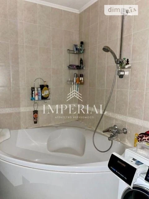 Продаж 3к квартири 93 кв. м на вул. Федора Ернста 2 • ID 347