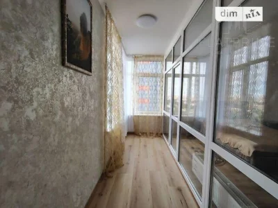 Продаж 2к квартири 72.5 кв. м на вул. Євгена Сверстюка 6Д •