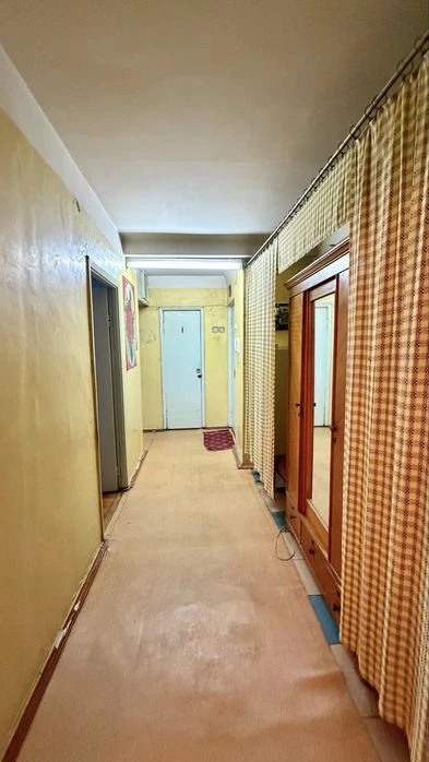 Продаж 3-кімн кв по вул Героїв Крут ( 12 квітня)