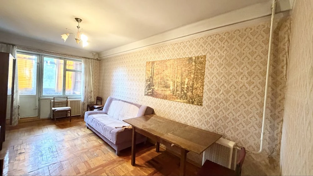 Продаж 3-кімн кв по вул Героїв Крут ( 12 квітня)