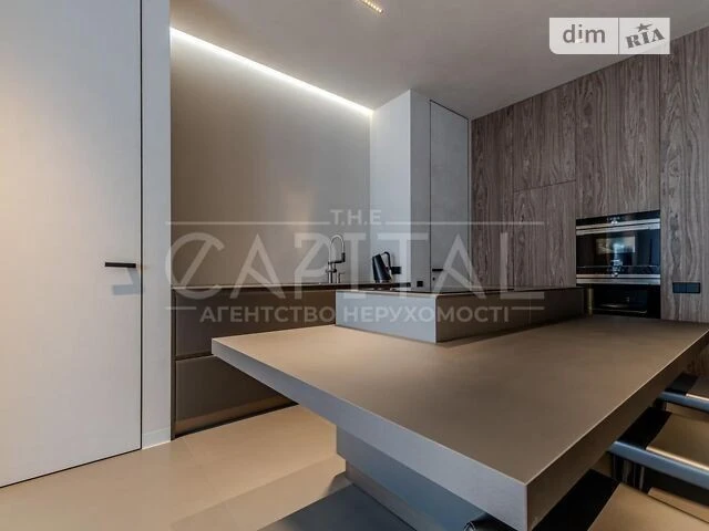 Продаж 3к квартири 86 кв. м на вул. Андрія Верхогляда 1-20А
