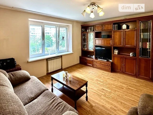 Продаж 2к квартири 54 кв. м на вул. Прирічна 17Д • ID 347925