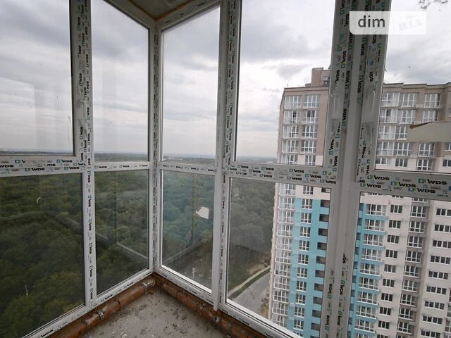 Продаж 2к квартири 76 кв. м на вул. Академіка Заболотного 15