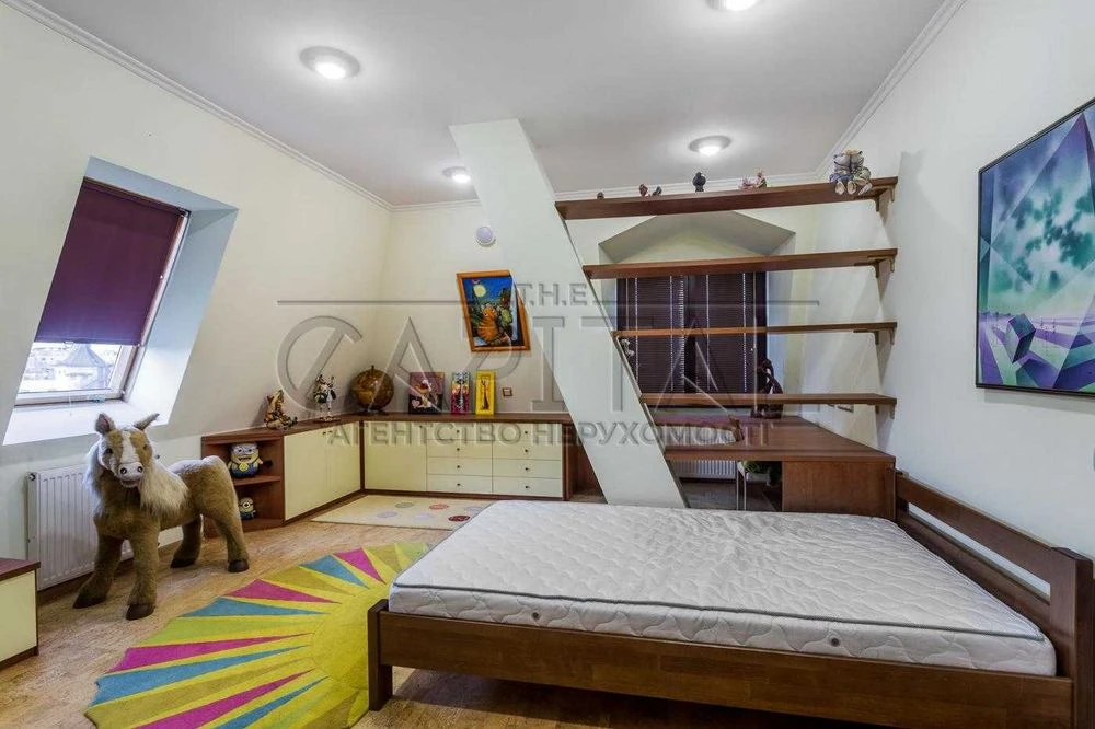 Продажа квартиры, пер. Аллы Горской, Центр