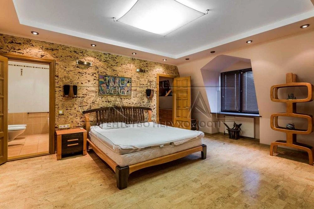 Продажа квартиры, пер. Аллы Горской, Центр