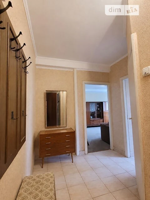 Продаж 3к квартири 62.9 кв. м на наб. Русанівська 8 • ID 347