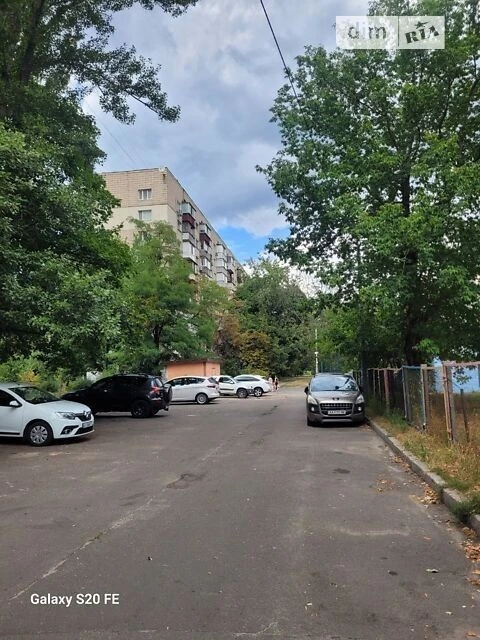 Продаж 3к квартири 62.9 кв. м на наб. Русанівська 8 • ID 347