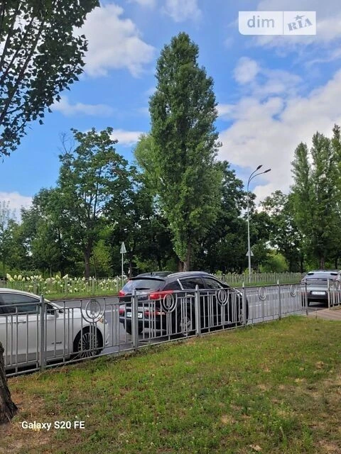 Продаж 3к квартири 62.9 кв. м на наб. Русанівська 8 • ID 347