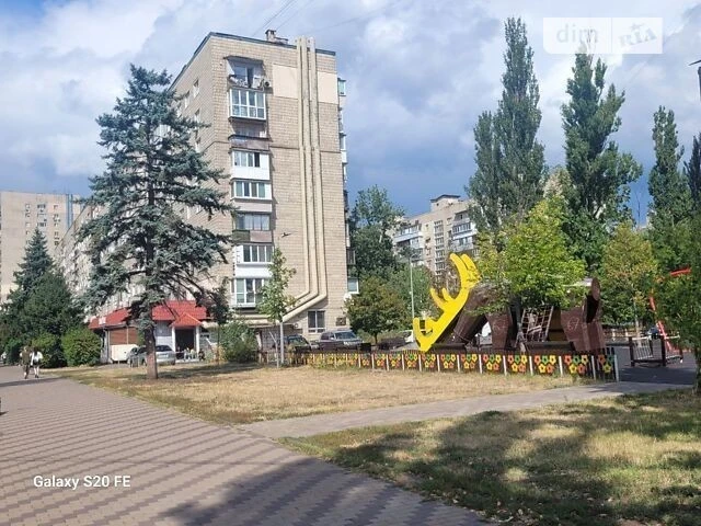 Продаж 3к квартири 62.9 кв. м на наб. Русанівська 8 • ID 347