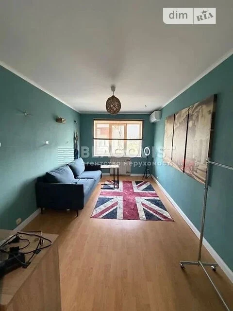 Продаж 3к квартири 60 кв. м на вул. Березняківська 4 • ID 34