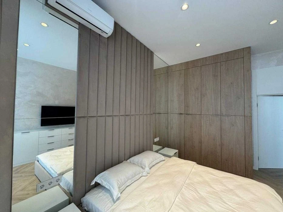Продаж нової 170м2 з терасою ЖК "Смарагдовий" вул. Генерала