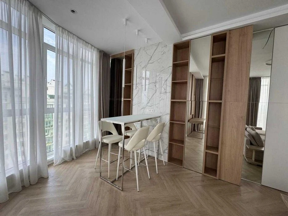 Продаж нової 170м2 з терасою ЖК "Смарагдовий" вул. Генерала