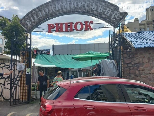 Продаж 3к квартири 52 кв. м на вул. Велика Васильківська 114