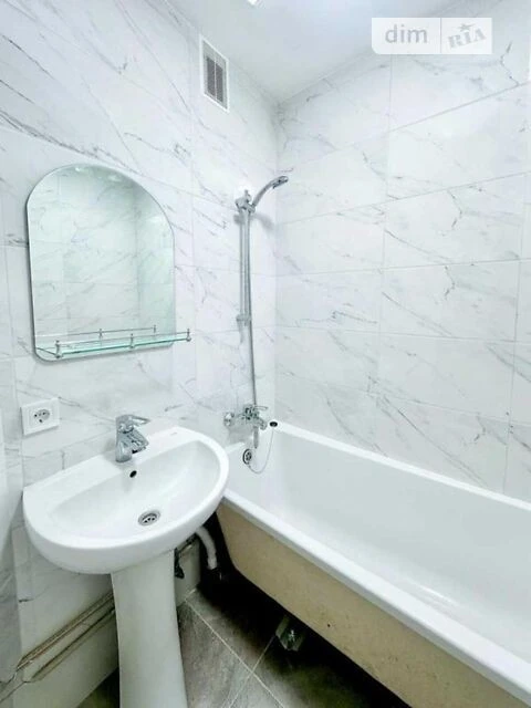 Продаж 3к квартири 72 кв. м на вул. Героїв Дніпра 62 • ID 34