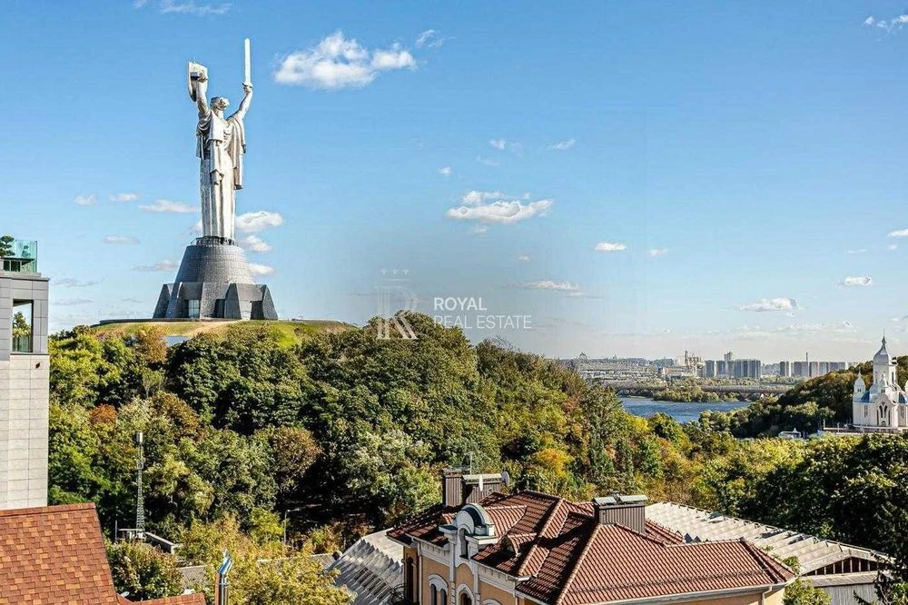 Оренда 3пов 4кім Будинку 605м2 з видом на Батьківщину-Мати в
