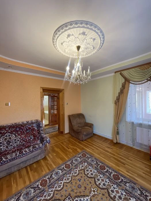Продається ч/б в центрі на Пирогова (р-н Анастасіі )