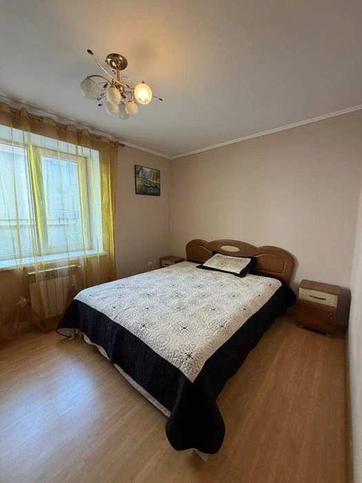 Продаж 3-кімнатної квартири на Каскаді.
