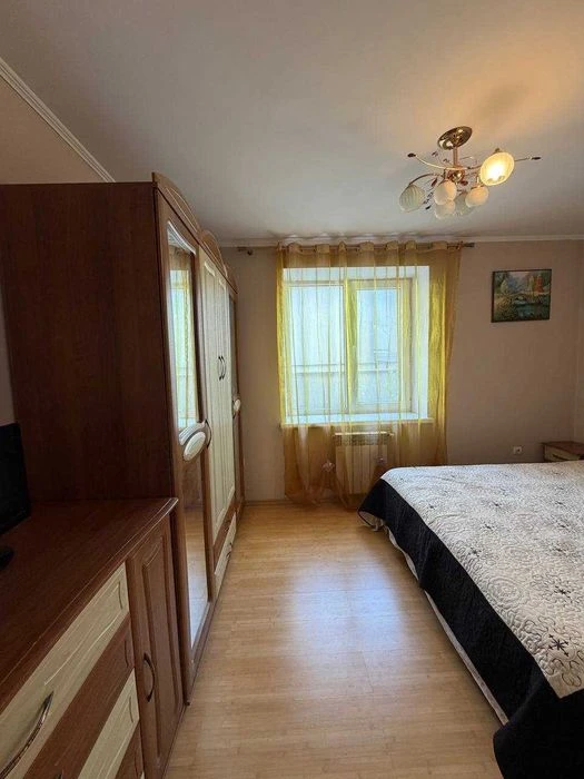 Продаж 3-кімнатної квартири на Каскаді.