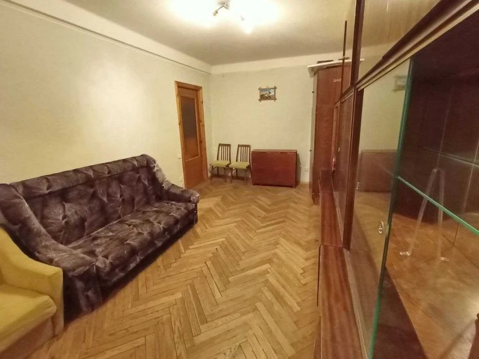 Здається 2х кімнатна квартира в Голосіївському районі.