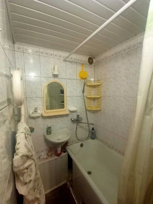 Здається 2х кімнатна квартира в Голосіївському районі.