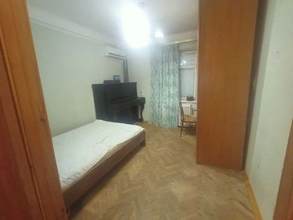 Здається 2х кімнатна квартира в Голосіївському районі.