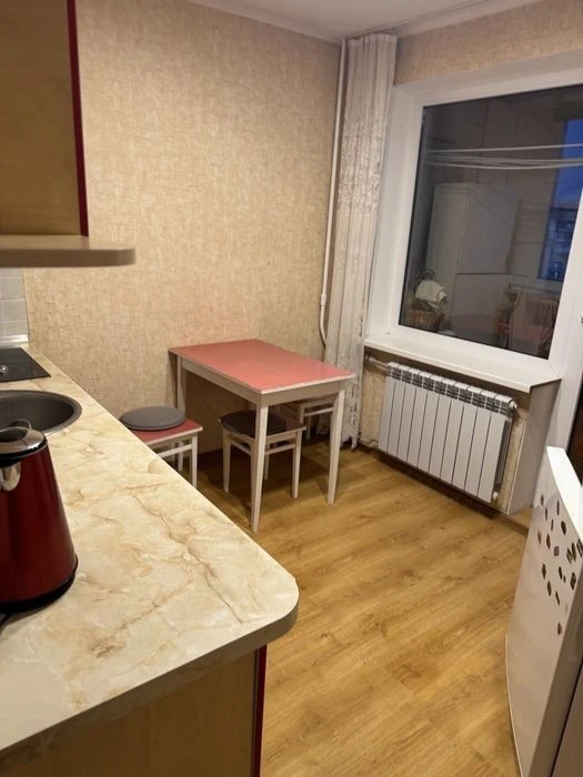 Оболонський проспект 9