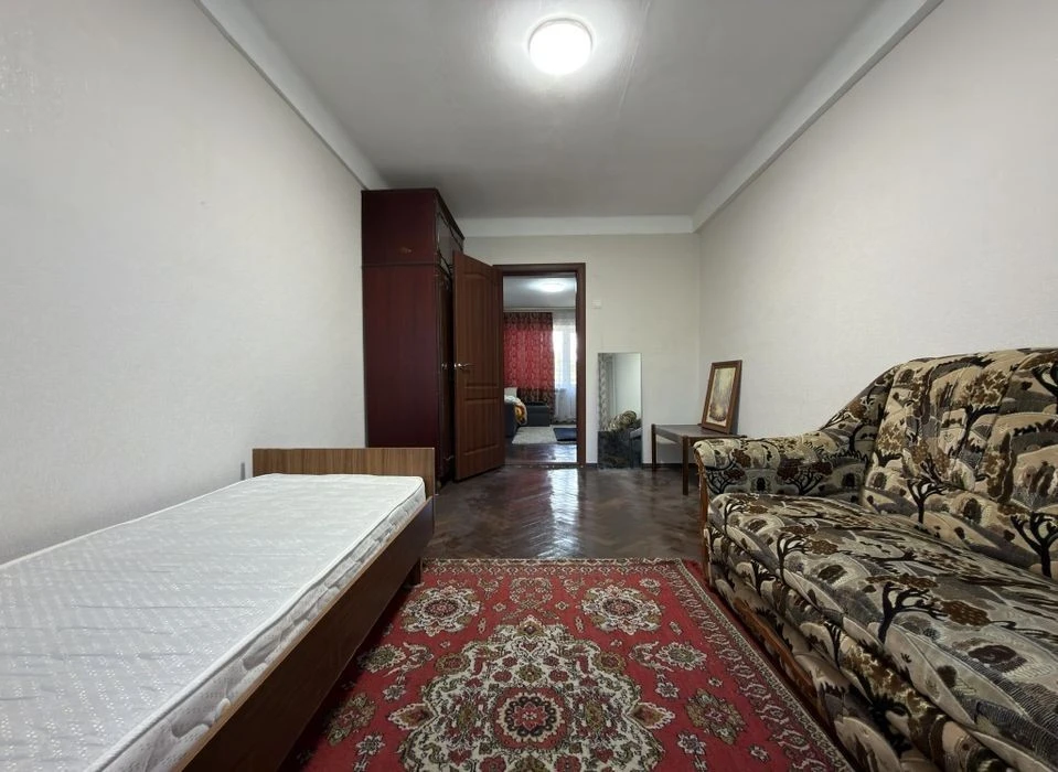 Щербаковського 45, м. Нивки 15 хв пішки, 2 кімнатна