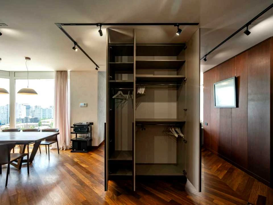 Apartment. Kyiv, Saperne Pole st.