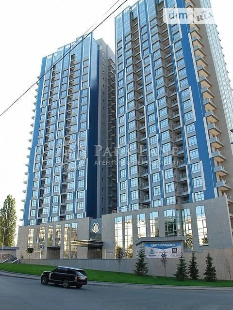 Продаж 2к квартири 75 кв. м на вул. Маккейна Джона 7 • ID 34