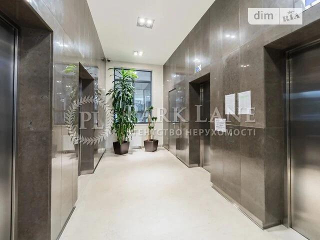 Продаж 2к квартири 75 кв. м на вул. Маккейна Джона 7 • ID 34