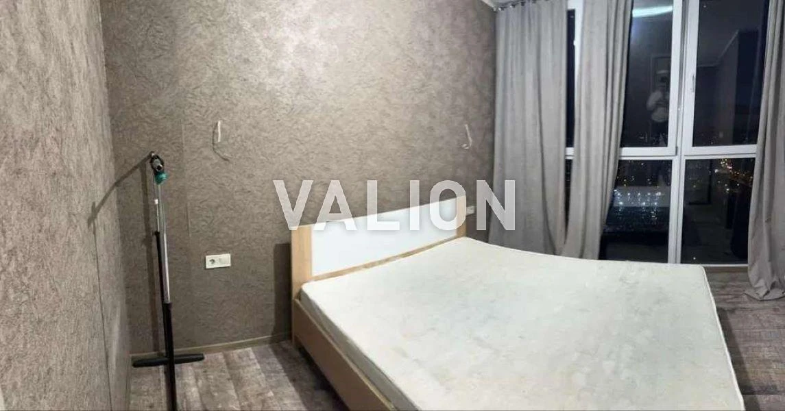 Продаж 2-к квартири вул. Драгоманова 2б