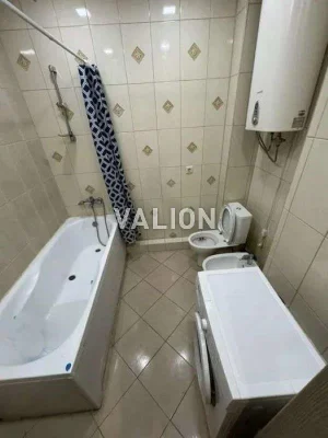 Продаж 2-к квартири вул. Драгоманова 2б