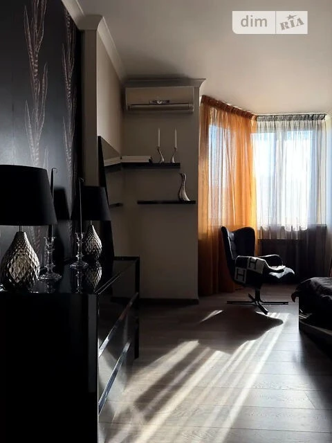 Продаж 2к квартири 73 кв. м на вул. Урлівська 21Б • ID 34792