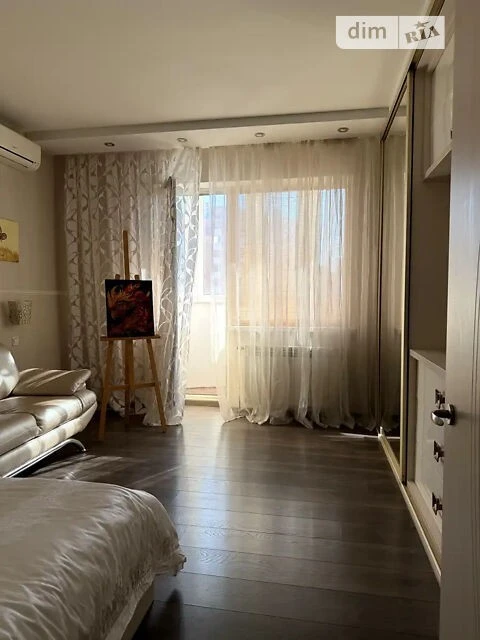 Продаж 2к квартири 73 кв. м на вул. Урлівська 21Б • ID 34792
