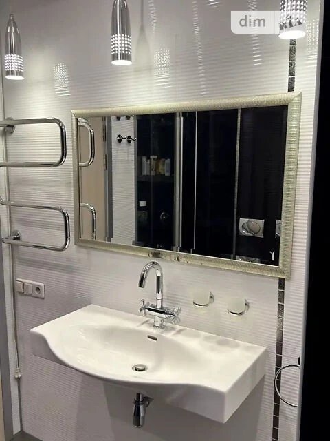 Продаж 2к квартири 73 кв. м на вул. Урлівська 21Б • ID 34792