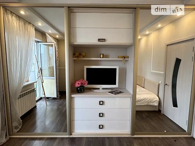 Продаж 2к квартири 73 кв. м на вул. Урлівська 21Б • ID 34792