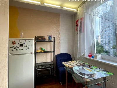 Apartment. Kharkiv, Peremohy Avenue.
