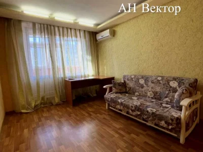 Apartment. Kharkiv, Peremohy Avenue.
