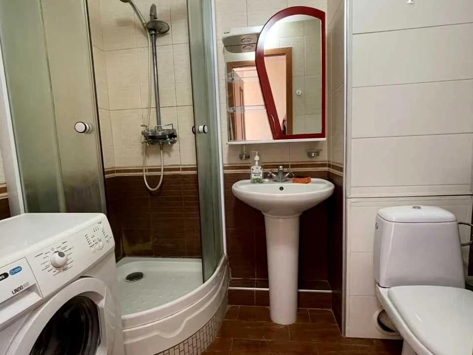 Apartment. Kharkiv, Peremohy Avenue.