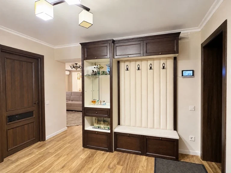 Квартира чотирикімнатна пр-т Миру, центр, від власника, 98 м