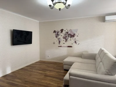 Квартира чотирикімнатна пр-т Миру, центр, від власника, 98 м
