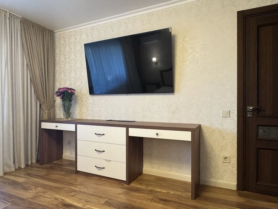 Квартира чотирикімнатна пр-т Миру, центр, від власника, 98 м