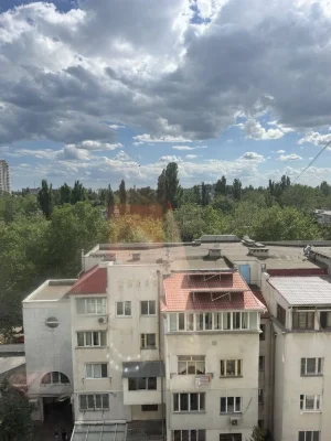 Однокімнатна квартира в цегляному бутинку на Черемушках, вул