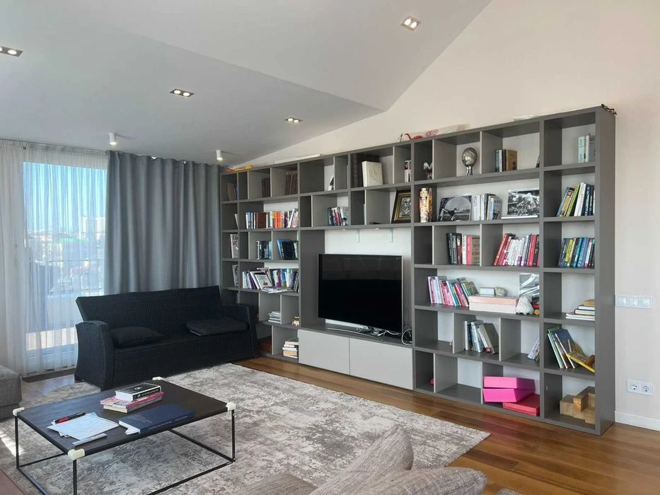 (5) 4-room apartment for sale in the center of Vinnytsia 8116