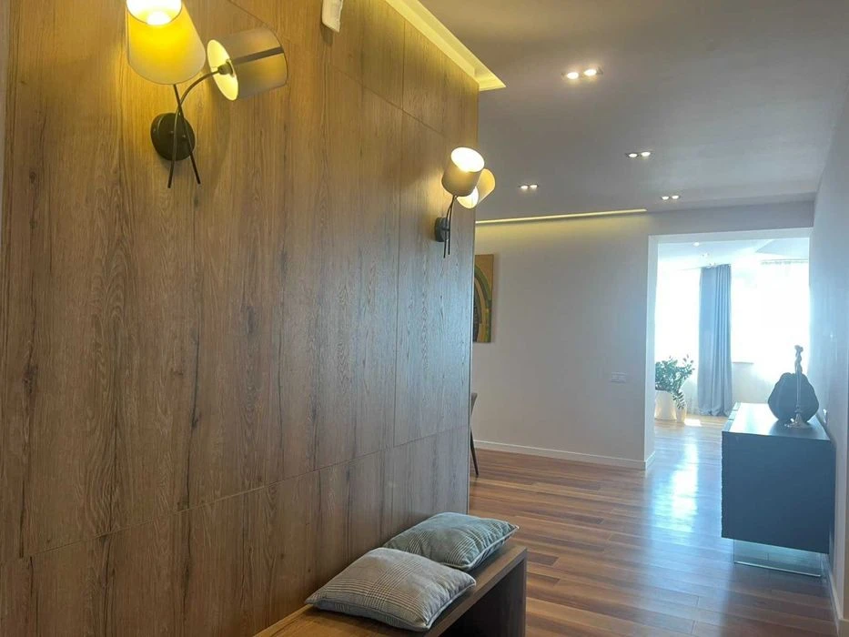 (5) 4-room apartment for sale in the center of Vinnytsia 8116