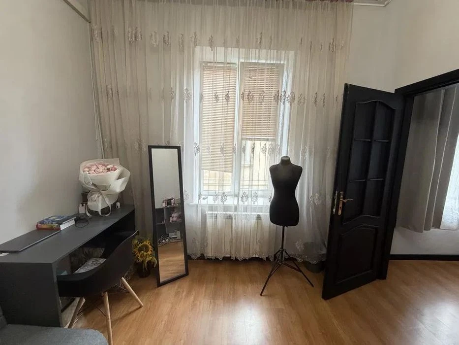 Продаж 2 кімн квартира 52.60 м² 3/3 ц вул .площа Івана Франк