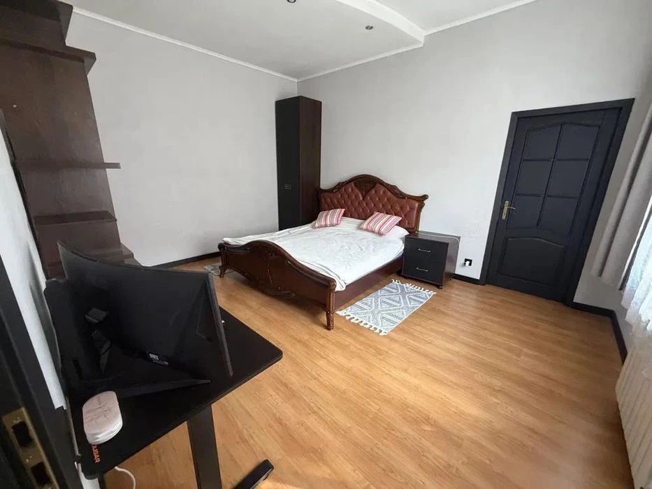 Продаж 2 кімн квартира 52.60 м² 3/3 ц вул .площа Івана Франк
