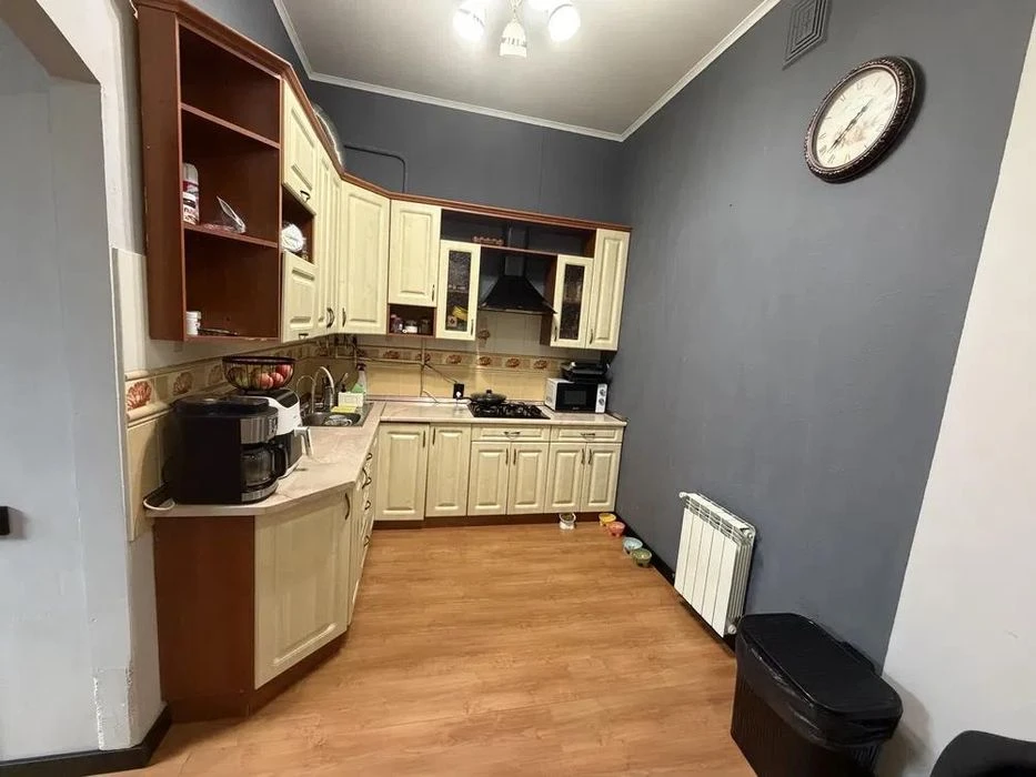Продаж 2 кімн квартира 52.60 м² 3/3 ц вул .площа Івана Франк