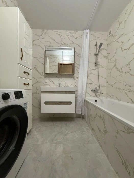 Сдам в аренду квартиру на Оболоне 80 кв. м. Генератор, лифт,