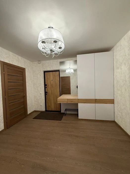 Сдам в аренду квартиру на Оболоне 80 кв. м. Генератор, лифт,